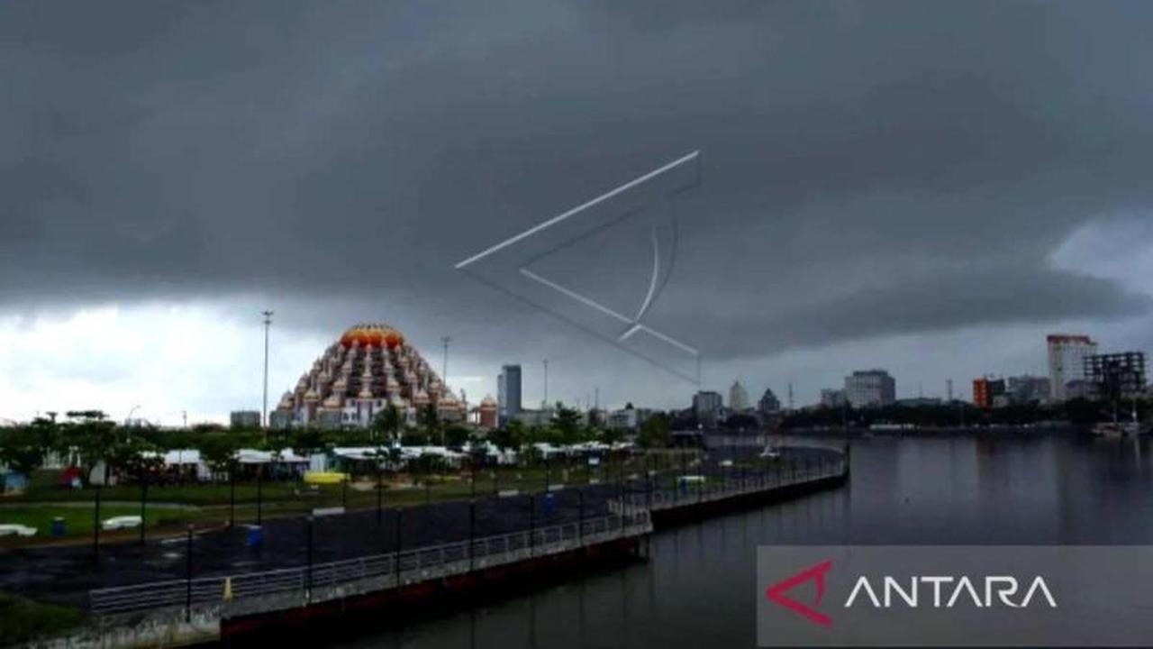 Wali Kota Makassar Siagakan Jajaran OPD Antisipasi Cuaca Ekstrem Jelang Tahun Baru 2026