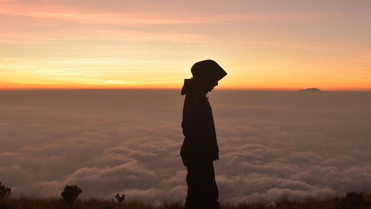 Perempuan Kristen Ikut Kajian Ustaz Hanan Attaki, Ceritakan Berkali-kali Mimpi Mualaf Bikin Ibunya Marah Besar