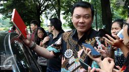 Kepala BRG, Nazir Foead saat ditanya awak media di Kementerian LHK Jakarta, (9/9).  Rapat tersebut terkait kasus indikasi penghadangan rombongan Kepala BRG oleh satpam perusahaan PT.RAPP pulau Padang, Riau beberapa waktu lalu. (Liputan6.com/Johan Tallo)