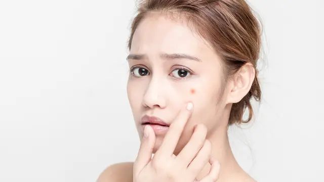 ilustrasi efek samping terlalu banyak mengonsumsi susu/metamorworks/shutterstock