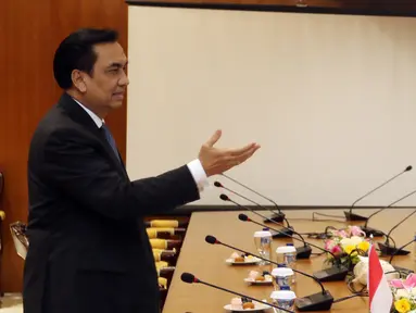 Pimpinan GKSB DPR-Parlemen Francis Effendi Simbolon melakukan pertemuan “Friendly Talk” dengan Presiden Grup Persahabatan Francis-Indonesia dari Majelis Nasional Francis Raphael Gerard di Jakarta, Rabu (31/10).  (Liputan6.com/Johan Tallo)
