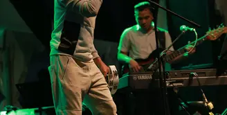 Pria manis asal Ambon, Glenn Fredly turut menjadi salah satu penampil di acara musik dan fesyen JakCloth. Glenn Fredly rupanya sudah lama memiliki keinginan untuk tampil di acara yang digelar di GBK, Senayan, Jakarta ini. (Galih W. Satria/Bintang.com)