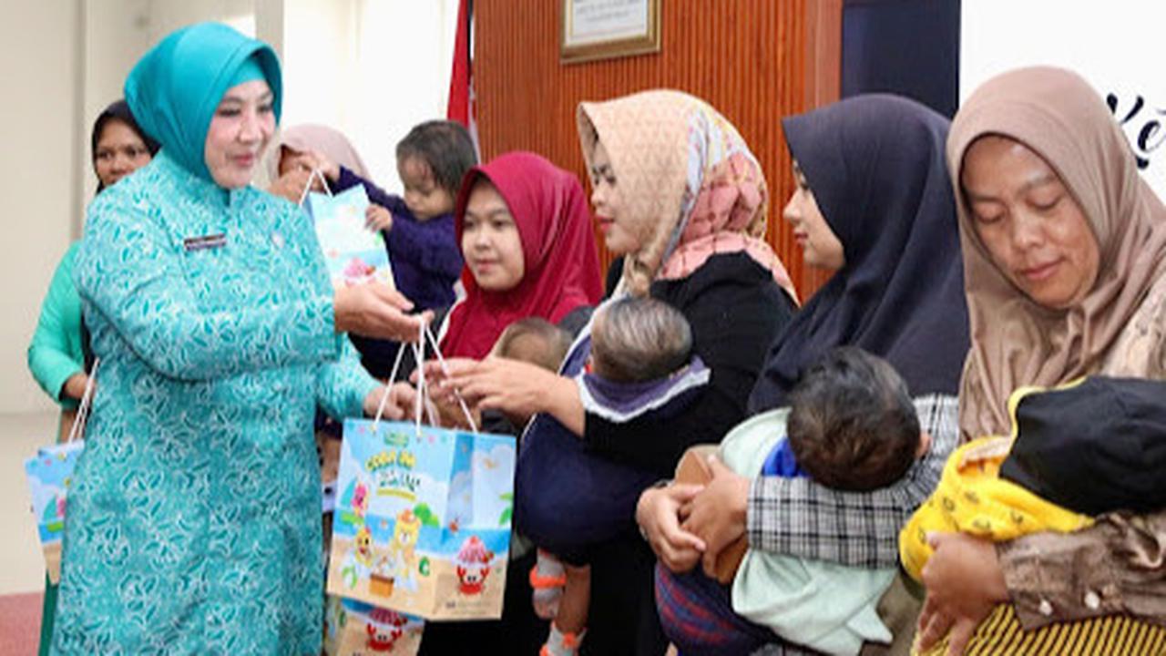 Ketum TP PKK Tri Tito Karnavian Buka Gebyar Imunisasi Anak dengan Zero Dose di Tasikmalaya