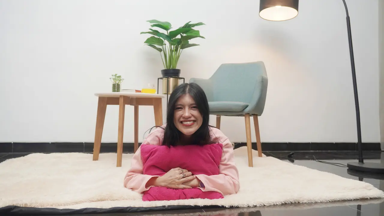 wanita november sikap optimis