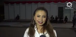 Dalam acara HUT sebuah stasiun TV, Rossa tak hanya bernyanyi, dia juga diinta akting menjadi TKW