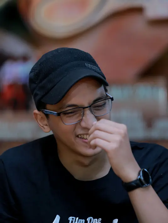 Suka duka dialami saat syuting bersama dengan pemeran lain seperti Laudya Cynthia Bella, artis senior Lydia Kandou, serta komika Arie Kriting. (Adrian Putra/Bintang.com)