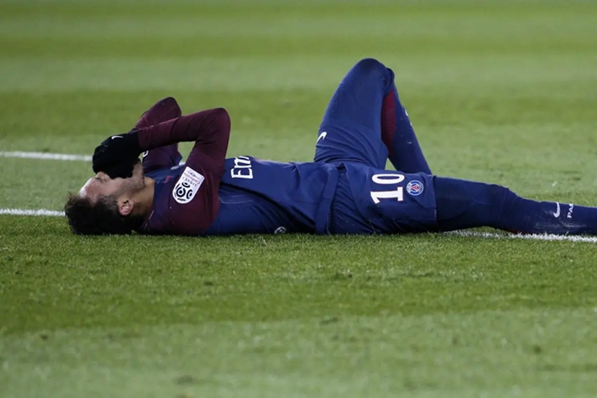 Penyerang Paris Saint-Germain, Neymar.