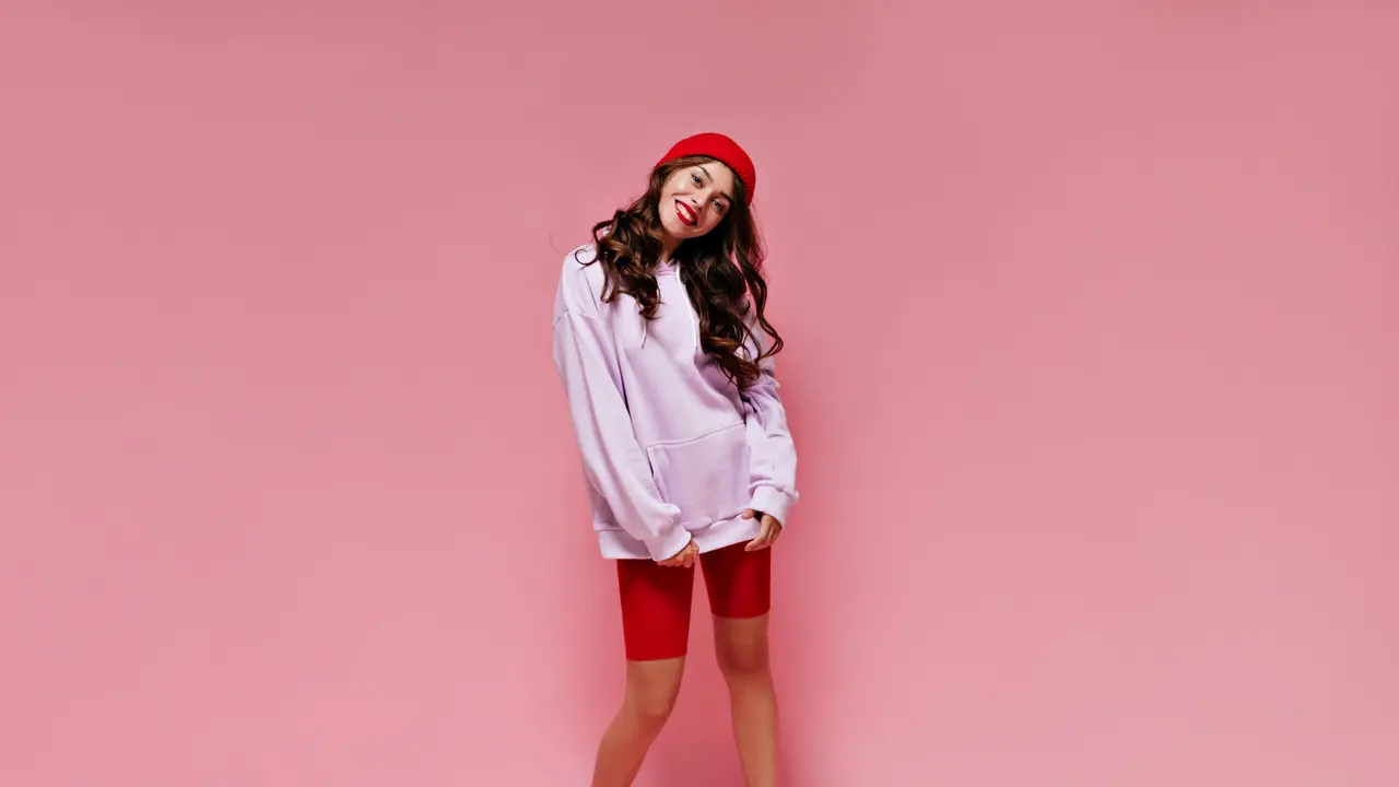 Mix and Match Warna Pink agar Look Kamu Tetap Stylish dan Dewasa (photo by freepik.com)