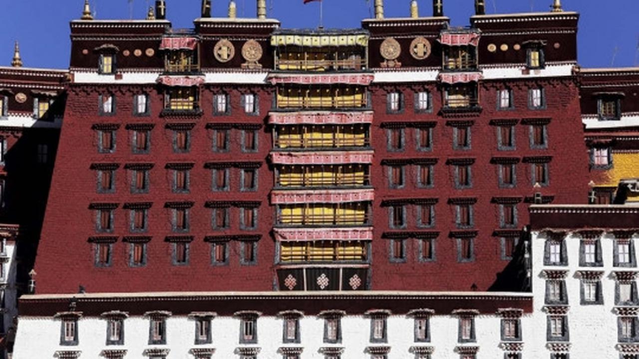 Menelusuri jejak Kekaisaran Tibet di 'istana langit' Potala