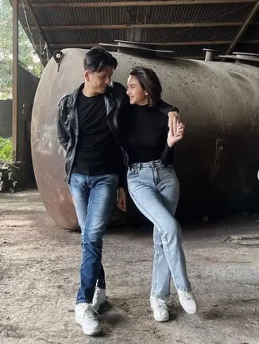 Glenca Chysara dan Rendi Jhon makin lengket (Instagram/glencachysaraofficial)