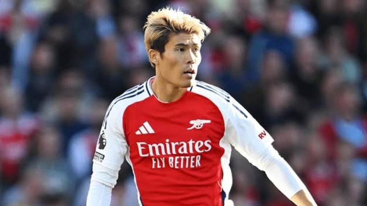 Resmi! Takehiro Tomiyasu Sepakat Gabung Ajax Hingga 2026, Siap Bangkitkan Karier di Eredivisie