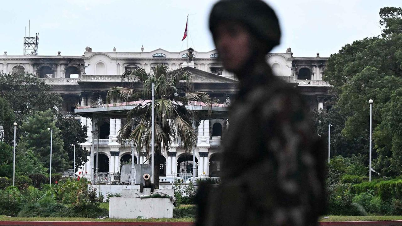 FOTO; Paska Kerusuhan Masif, Militer Nepal Berlakukan Jam Malam Nasional