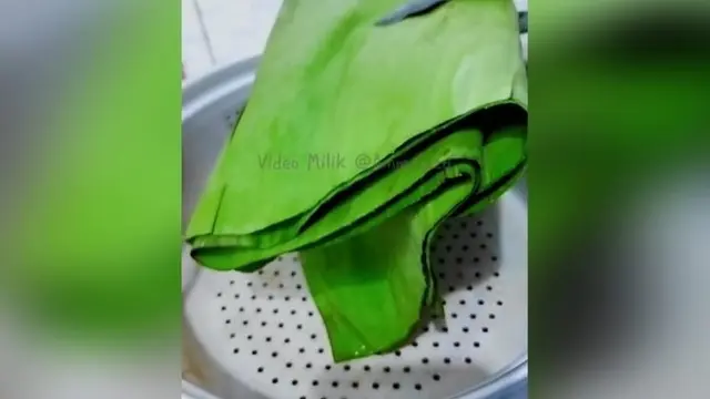 Bukan Dibakar, Begini Trik Mudah dan Efektif Lenturkan Daun Pisang dalam 5 Menit