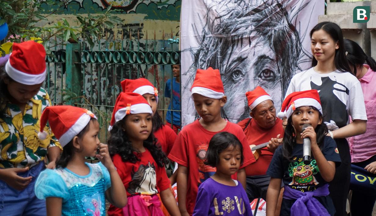 Kegiatan tersebut kemudian dilanjutkan dengan penampilan-penampilan dari para anak-anak. (Bola.com/Bagaskara Lazuardi)