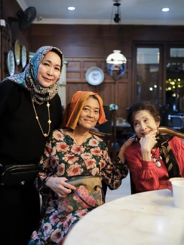 Momen Pemeran Gita Cinta dari SMA Kumpul Bareng, Persahabatan Galih dan Ratna Masih Awet hingga Sekarang