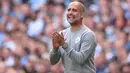 Manajer terbaik Liga Inggris hingga paruh musim 2021/22 bisa dibilang milik Pep Guardiola. Pasalnya, ia mampu mempersembahkan tiga kali gelar juara Liga Inggris dalam kurun empat tahun. The Cityzens juga tengah mengincar gelar keempatnya bersama Pep pada musim ini. (AFP/Oli Scarff)