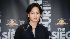 Sandy Pradana bergabung dalam jajaran pemain baru di sinetron religi legendaris ini. Perannya membawa nuansa segar dalam alur cerita yang selalu mengandung pesan moral mendalam. Kehadirannya tentunya sangat dinantikan penonton. Sandy Pradana memulai kariernya tahun 2018 lewat sinetron Cinta Misteri. Sinetron tersebut dibintangi oleh Megan Domani, Febby Rastanty hingga Cassandra Lee. (Liputan6.com/IG/@sandypradana88)