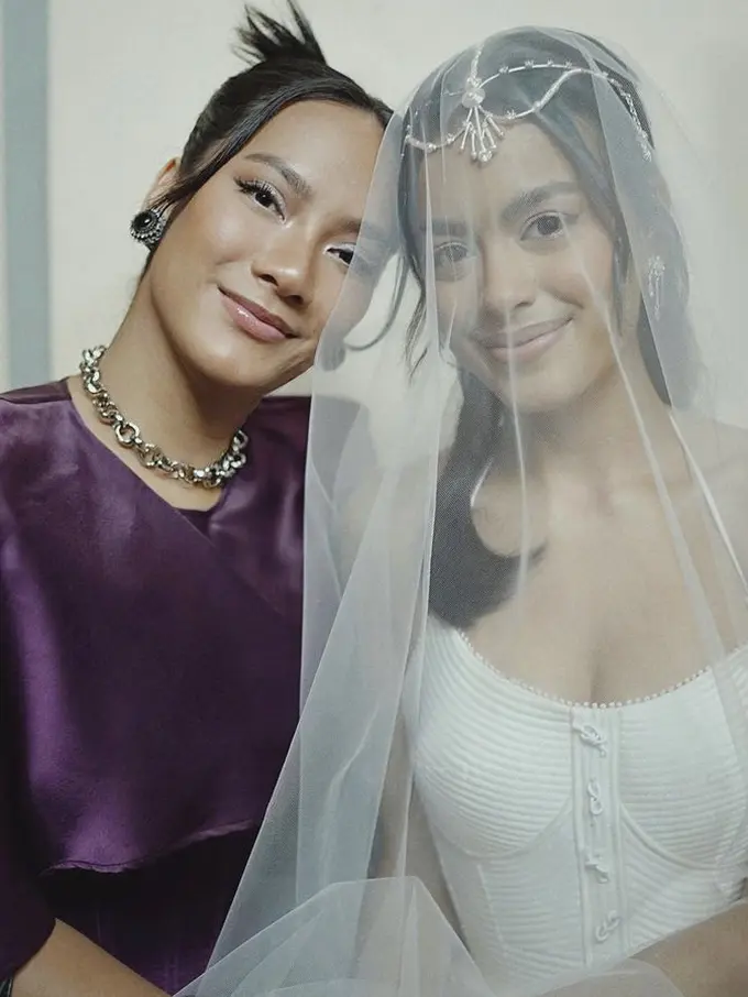 Riasan Wajah Tara Basro Saat Menjadi Bridesmaid di Pernikahan Eva Celia
