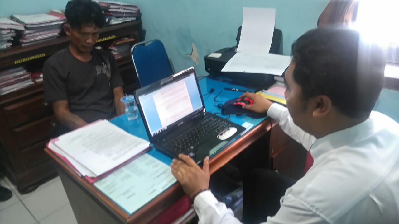 2 Alasan Remeh Pria Pura-Pura Gila Tega Lempar Anak ke Jurang 