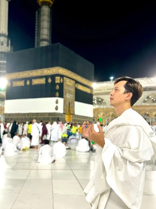 Alami Kecelakaan di Mekkah, Ini 7 Potret Kiki Farrel Jelang Kepulangan Usai Berhaji