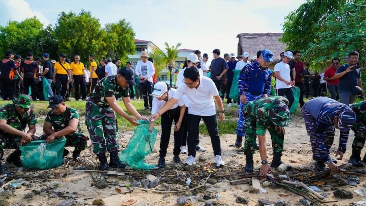 Pemkab Badung Jaga Kebersihan Pesisir Badung Berkelanjutan Demi Pariwisata dan Lingkungan