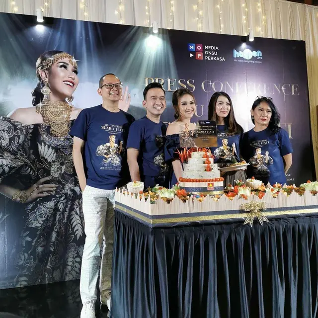 7 Potret Ayu Ting Jelang Konser 10 Tahun Perjalanan Karier