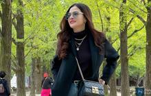 Potret Hesty Klepek-klepek Tampil Cantik Menawan Bareng Kedua Anaknya, Sering Dijuluki 'Hot Mom