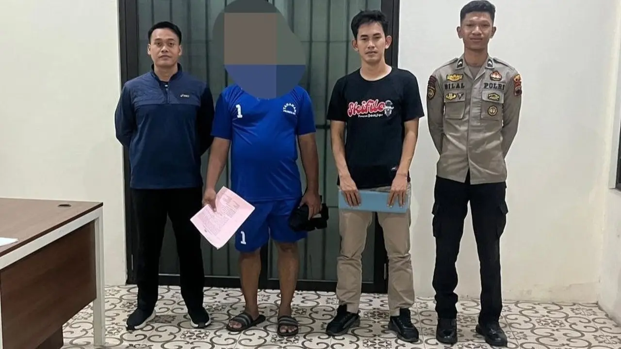 Polisi menangkap seorang warga Desa Sukolilo, Pati berinisial S, yang diduga menipu tetangganya dalam investasi jual beli sapi.