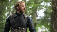 Aktor Chris Evans saat beradegan dalam film Avengers Infinity War. Chris Evans berperan sebagai Steve Rogers/Captain America di film tersebut. (Chuck Zlotnick/Marvel Studios via AP)