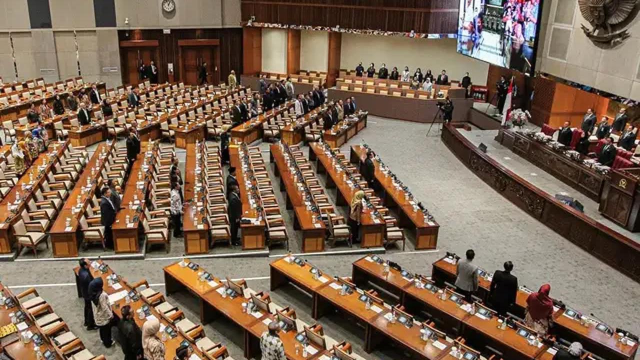 Fraksi Partai Keadilan Sejahter DPR RI menolak pengesahan RUU Kesehatan menjadi undang-undang pada Paripurna DPR.

Ketua Fraksi PKS Jazuli Juwaini, sikap kritis dan penolakan konsisten disuarakan PKS sejak awal di Badan Legislasi, Pembicaraan Tingkat I,