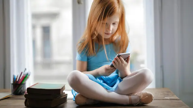 Kebiasaan di media sosial berpengaruh kepada anak