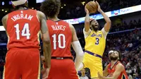 Anthony Davis (no 3) melepaskan tembakan saat Lakers melawan Pelicans di laga NBA (AP)