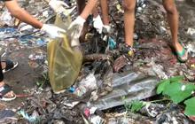 Terinspirasi Pandawara Group, Aksi Remaja Bersihkan Sampah di Sungai Ini Viral