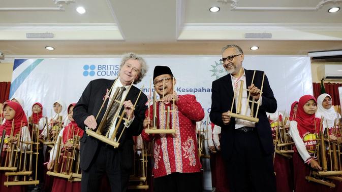 PP Muhammadiyah, British Council dan Kedutaan Besar Inggris untuk Indonesia menandatangani nota kesepahaman (MoU) di gedung PP Muhammadiyah, Jakarta, Selasa (27/11/2018). (British Council)