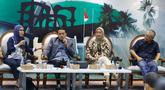 (Dari kiri) Anggota Komisi IV DPR F-PDIP Riezky Aprilia, Anggota Komisi VI DPR F-NasDem Rudi Hartono Bangun dan Wakil Ketua Komisi IV DPR RI F-PKB Anggia Erma Rini, menjawab pertanyaan dalam diskusi demokrasi dengan topik "Subsidi Minyak Goreng, Kinerja Badan Pengelola Dana Perkebunan Kelapa Sawit (BPDPKS) Dipertanyakan" di gedung DPR/MPR, Jakarta, Rabu (25/5/2022). (Liputan6.com/Angga Yuniar)