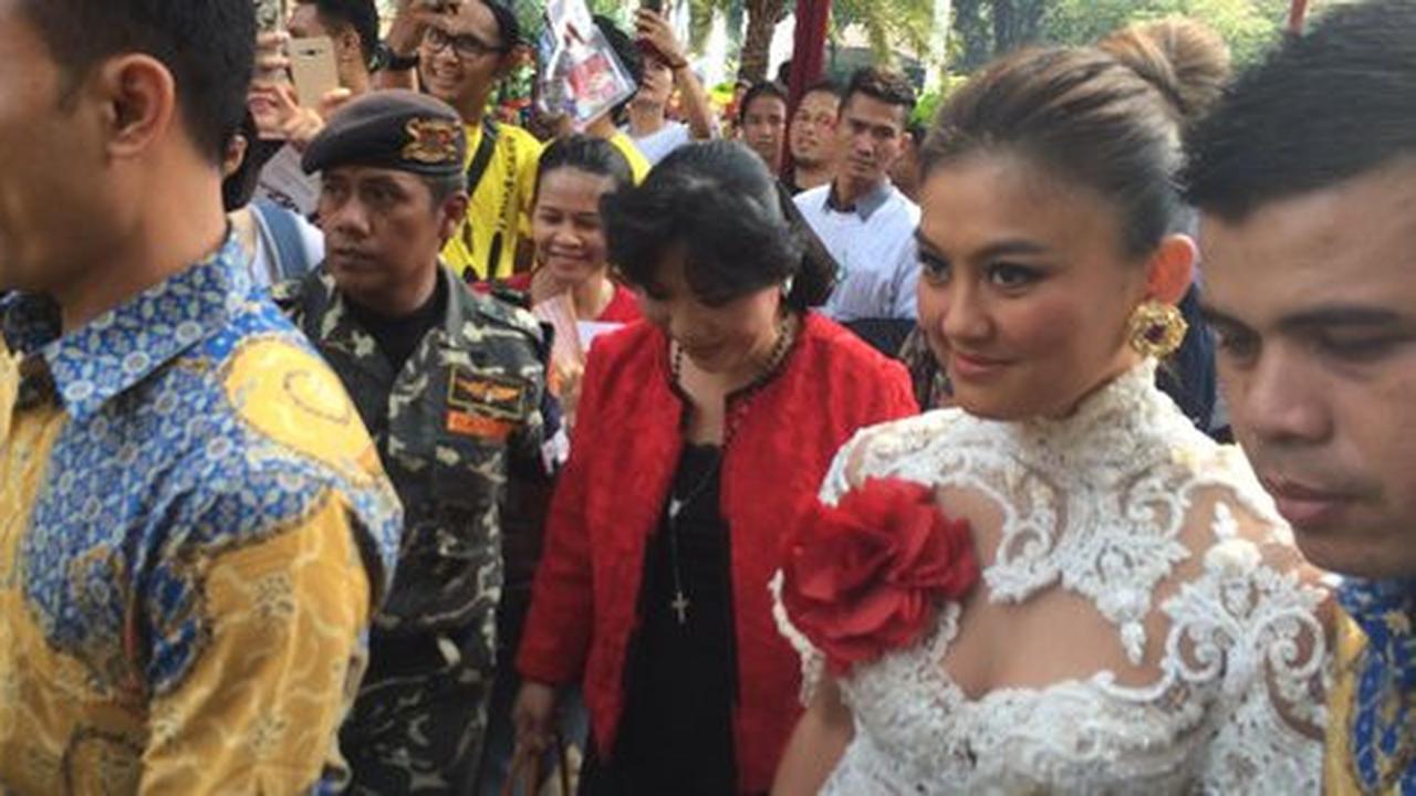 Agnes Monica & Yenny Wahid peringati Hari Perdamaian di Balai Kota