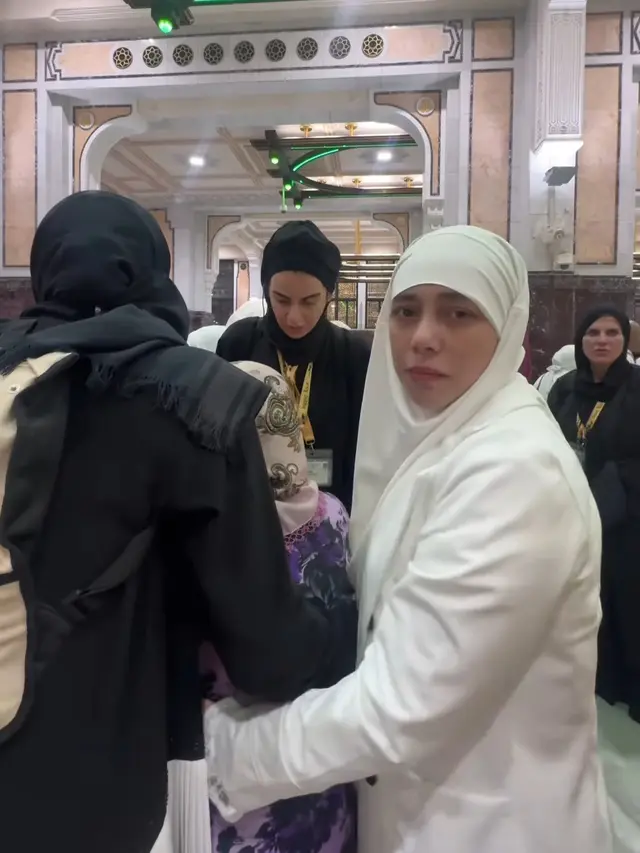 Celine Evangelista Umroh