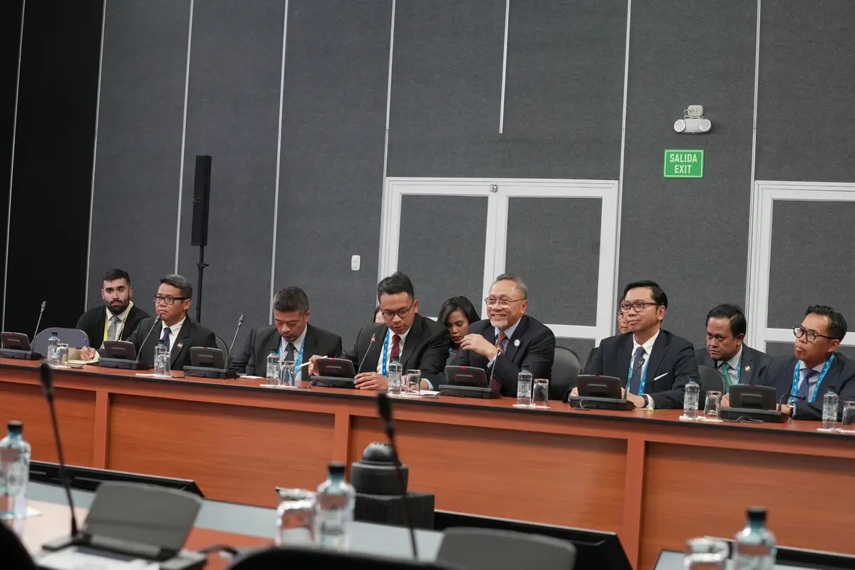 Mendag melakukan pertemuan bilateral dengan Wakil Menteri Parlemen untuk Urusan Luar Negeri Jepang, Komura Masahiro di forum APEC 2024, Peru, Jumat (17/5/2024)