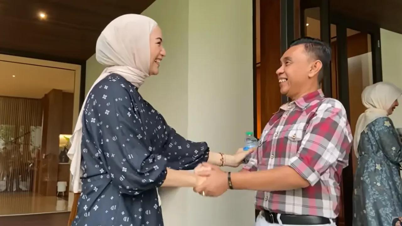 Dalam acara reunian itu juga hadir Derry 4Sekawan. Derry sendiri berperan sebagai Machmud di sinetron tersebut.<br>