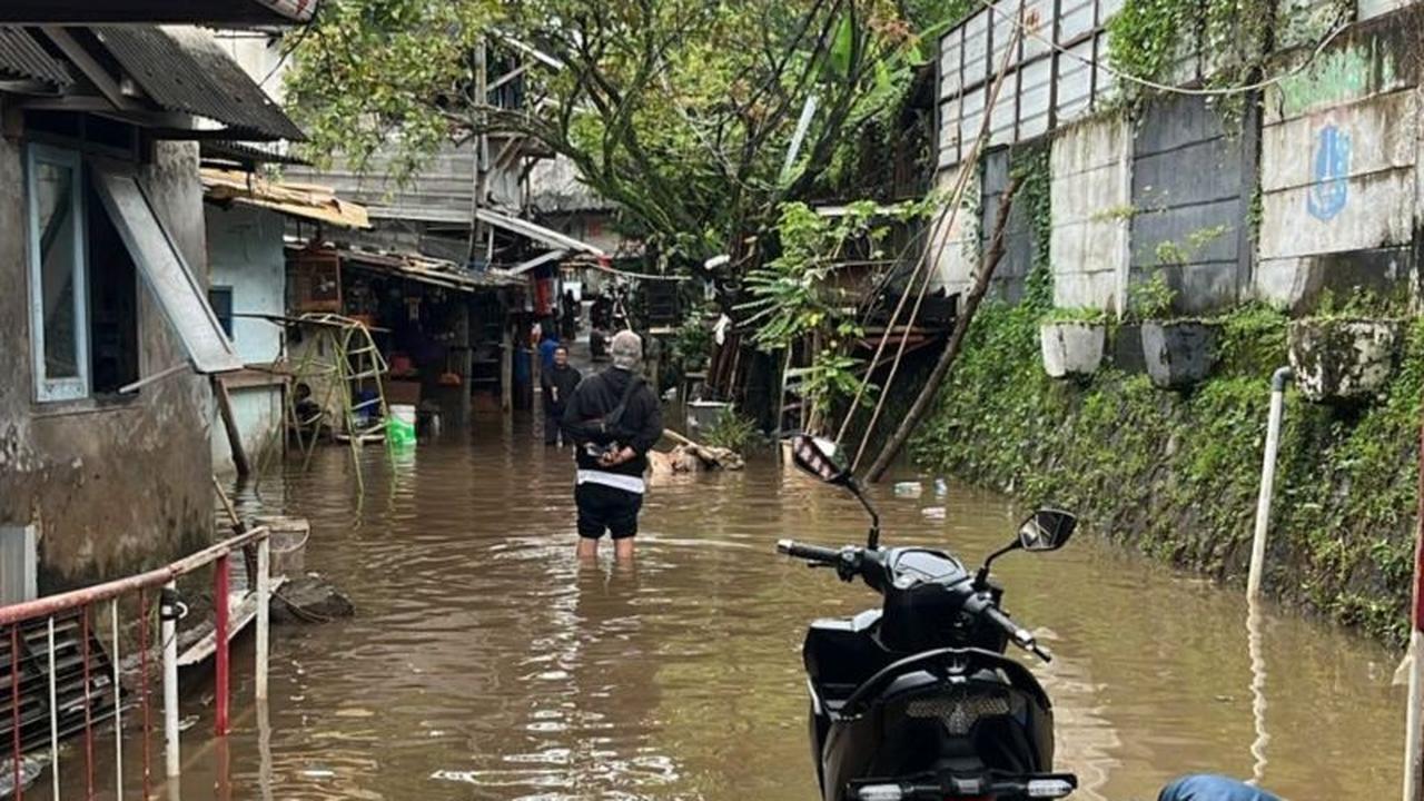 Banjir Jakarta: Warga Cilandak Timur dan Bintaro Mengungsi, BPBD Sigap Tangani