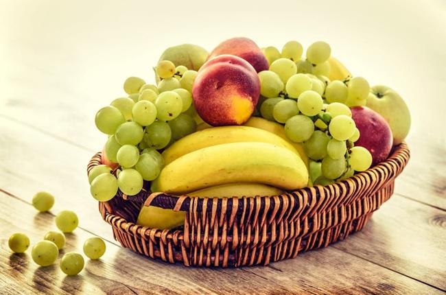 Konsumsi buah cukup selama bulan puasa Ramadan agar tubuh sehat dan bugar selalu/copyright pexels.com/PhotoMIX ltd
