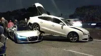 Tabrakan, Dua Mobil Mewah Audi Tumpang Tidih