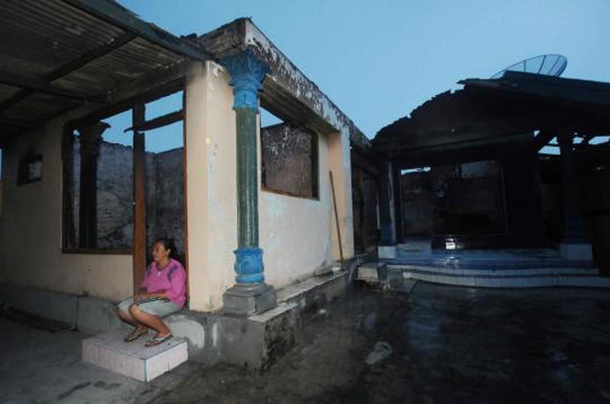 Kemenpera beri santunan warga korban bentrokan Lampung 