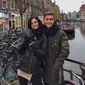 Striker Juventus Paulo Dybala dengan kekasihnya, Oriana Sabatini. (instagram.com/orianasabatini)