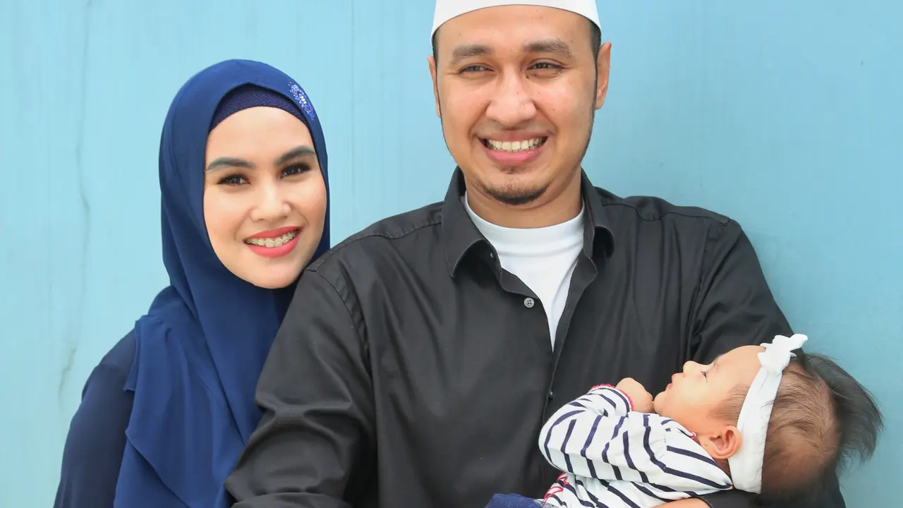 [Fimela] Kartika Putri dan Habib Usman Bin Yahya
