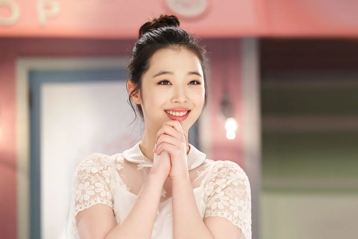Sulli Akhirnya Memutuskan Hengkang dari f(x)