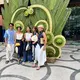 Sheila Dara, Dion Wiyoko, Happy Salma, Ayla Dimitri, dan Fita Anggriani hadir dengan tampilan kasual dan chic serba putih biru saat menghadiri acara pembukaan Birkenstock Umah Ubud. / Foto dok: Fimela.com.