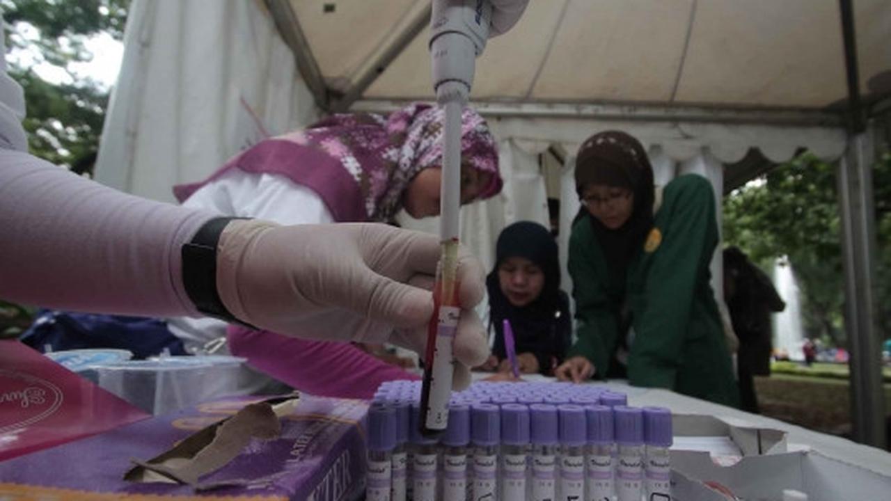 Sadar bahaya AIDS, warga Jakarta cek darah di posko KPAP Jakarta