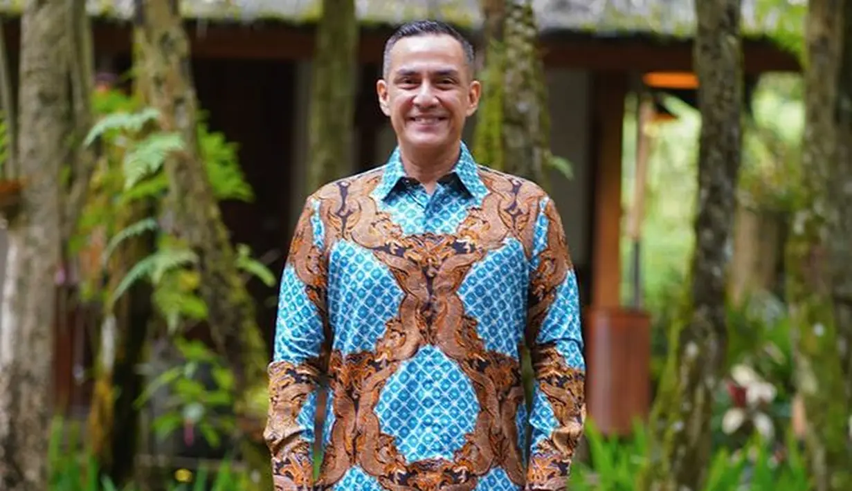 <p>Ferdy Hasan memang kerap mendapat banyak pujian lantaran parasnya yang longlast banget sejak debut karirnya sampai sekarang. (FOTO: instagram.com/ferdyhasan/)</p>