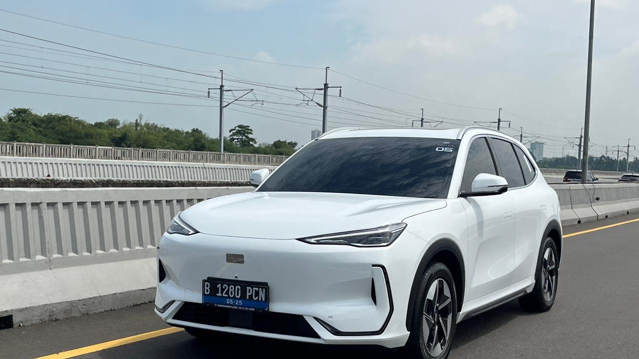 Tampilan Geely EX5